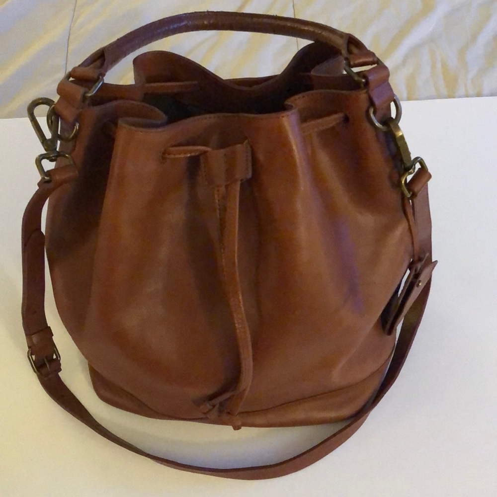 Madewell Lafayette Leather Bucket Bag